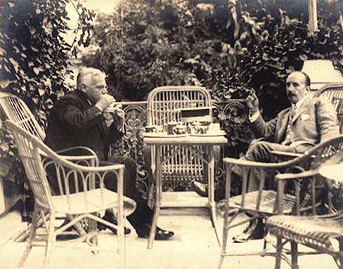 Josias Senior López Henríquez con el señor Henri Nestlé, vendiéndole cacao venezolano.